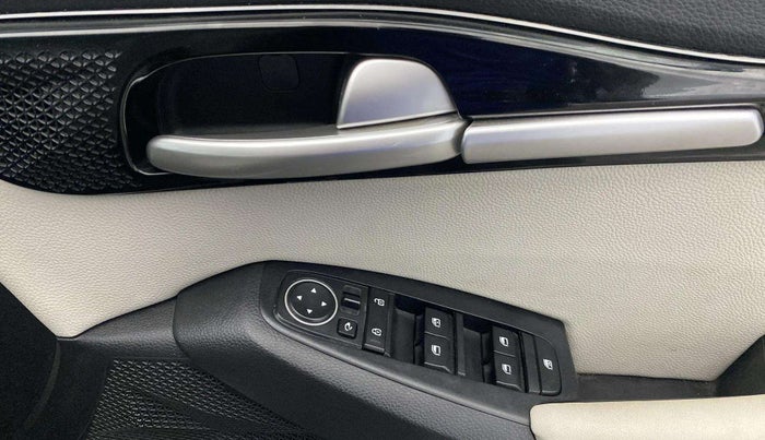 2022 KIA SELTOS HTX PETROL 1.5, Petrol, Manual, 8,365 km, Driver Side Door Panels Control