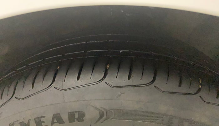 2018 Hyundai Verna 1.6 VTVT SX O, Petrol, Manual, 87,353 km, Right Front Tyre Tread