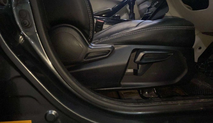 2023 Tata NEXON XZ PLUS PETROL SUNROOF, Petrol, Manual, 29,636 km, Driver Side Adjustment Panel