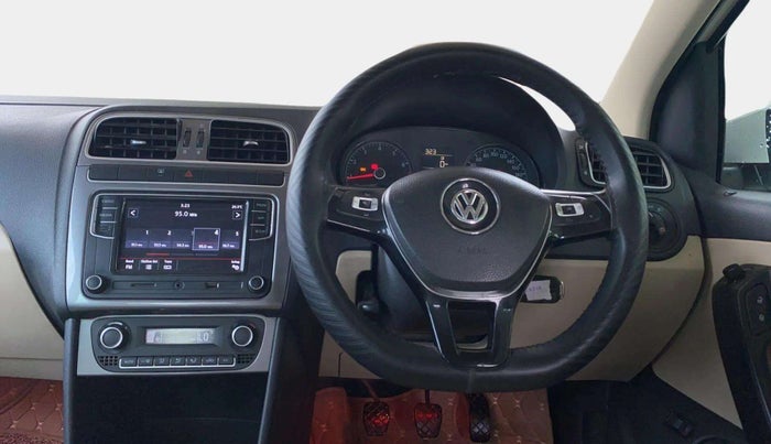 2020 Volkswagen Vento HIGHLINE PLUS 1.0L TSI, Petrol, Manual, 65,463 km, Steering Wheel Close Up