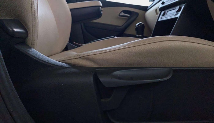 2020 Volkswagen Vento HIGHLINE PLUS 1.0L TSI, Petrol, Manual, 65,463 km, Driver Side Adjustment Panel