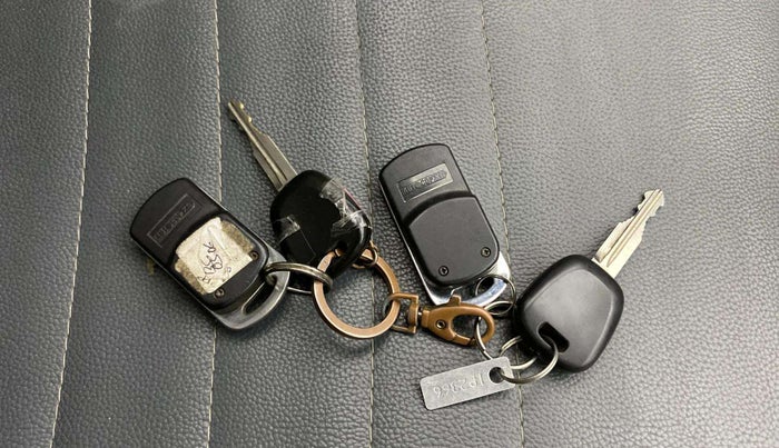 2015 Maruti Alto K10 VXI, Petrol, Manual, 58,010 km, Key Close Up