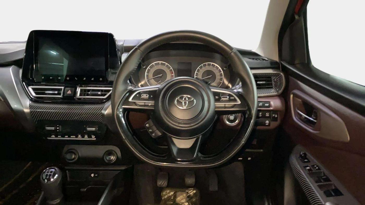 2024 Toyota Urban Cruiser Taisor V 1.0 Petrol MT, Petrol, Manual, 7,568 km, Steering Wheel Close Up