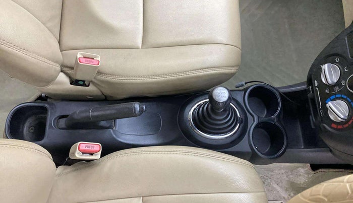 2013 Honda Amaze 1.2L I-VTEC S, Petrol, Manual, 1,24,359 km, Gear Lever