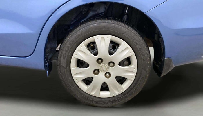 2013 Honda Amaze 1.2L I-VTEC S, Petrol, Manual, 1,24,359 km, Left Rear Wheel