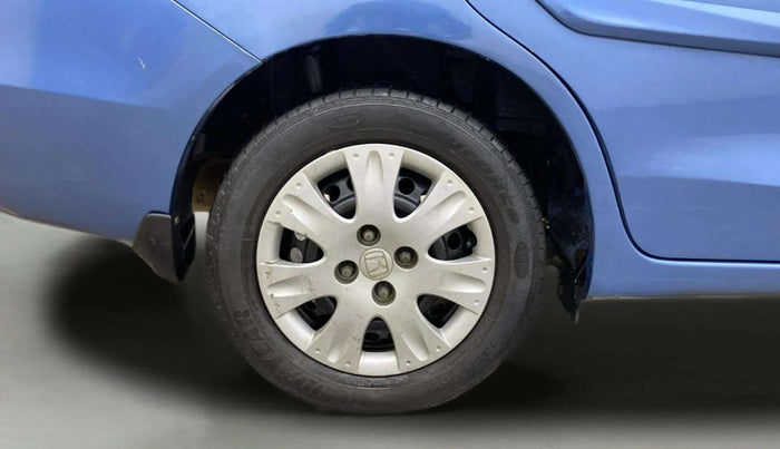 2013 Honda Amaze 1.2L I-VTEC S, Petrol, Manual, 1,24,359 km, Right Rear Wheel