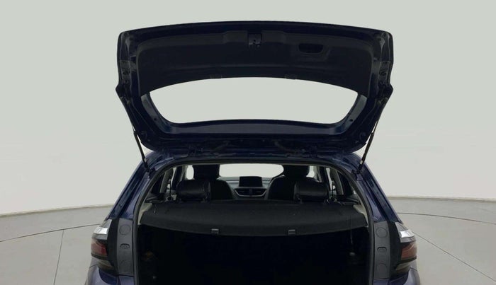 2023 Tata ALTROZ XZA + SUNROOF, Petrol, Automatic, 13,414 km, Boot Door Open