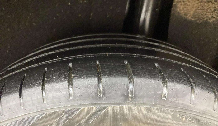 2021 Maruti Baleno ZETA PETROL 1.2, Petrol, Manual, 60,204 km, Left Rear Tyre Tread