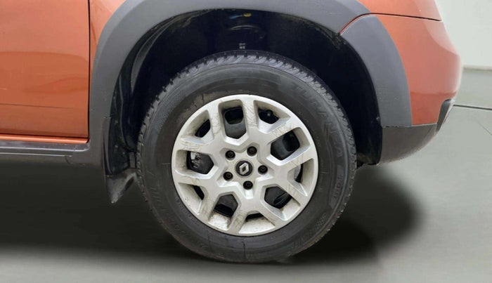 2016 Renault Duster RXL PETROL, Petrol, Manual, 75,565 km, Right Front Wheel