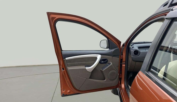 2016 Renault Duster RXL PETROL, Petrol, Manual, 75,565 km, LHS Front Door