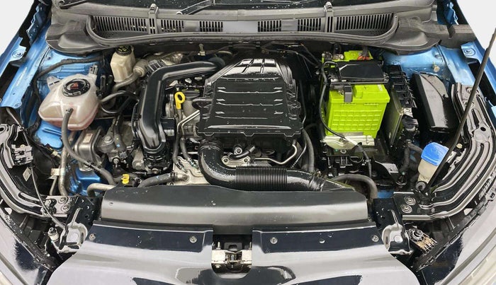 2022 Skoda SLAVIA STYLE 1.0L TSI MT, Petrol, Manual, 65,009 km, Engine View