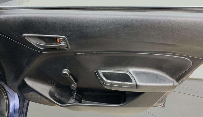 2020 Maruti Swift LXI, Petrol, Manual, 1,21,633 km, Driver Side Door Panels Control