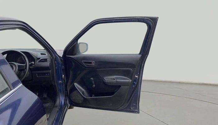 2020 Maruti Swift LXI, Petrol, Manual, 1,21,633 km, RHS Front Door