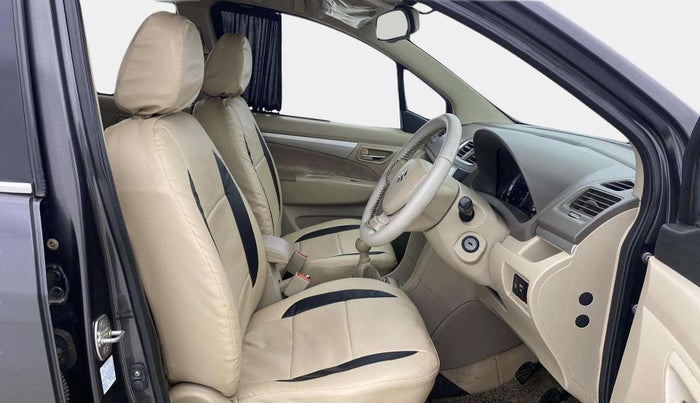 2015 Maruti Ertiga VXI CNG, CNG, Manual, 60,021 km, Right Side Front Door Cabin