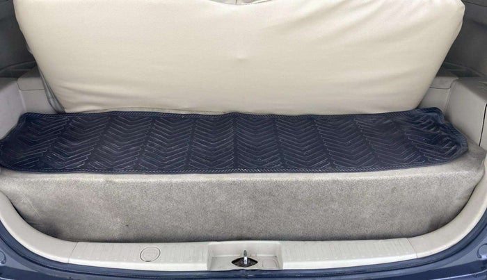 2015 Maruti Ertiga VXI CNG, CNG, Manual, 60,021 km, Boot Inside