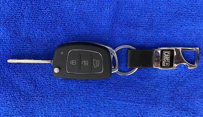 2013 Hyundai Verna FLUIDIC 1.6 VTVT EX, Petrol, Manual, 82,146 km, Key Close Up