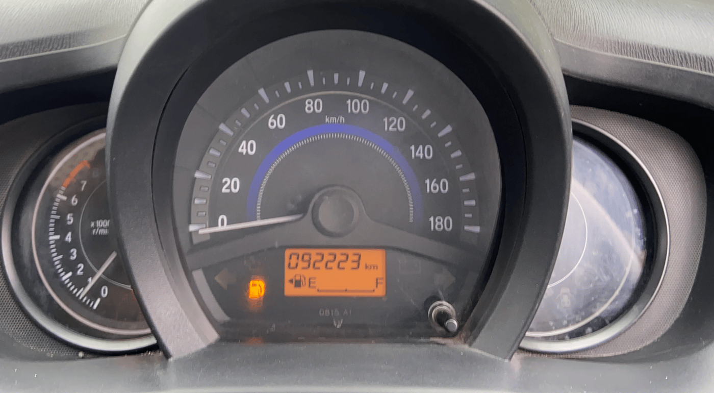 2015 Honda Brio S MT, CNG, Manual, 92,282 km, Odometer Image