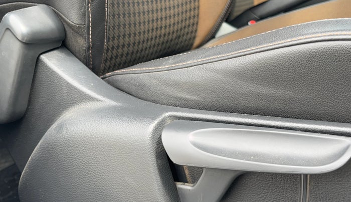 2018 Volkswagen Polo HIGHLINE PLUS 1.5 16 ALLOY, Diesel, Manual, 87,348 km, Driver Side Adjustment Panel