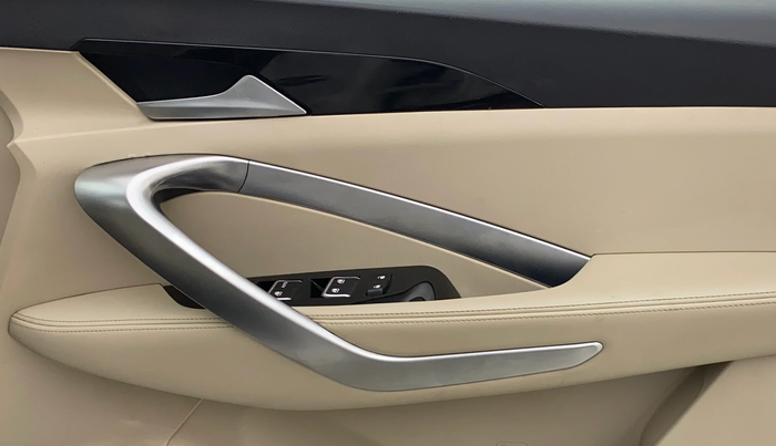 2021 MG HECTOR SHARP 1.5 DCT PETROL, Petrol, Automatic, 45,442 km, Driver Side Door Panels Control