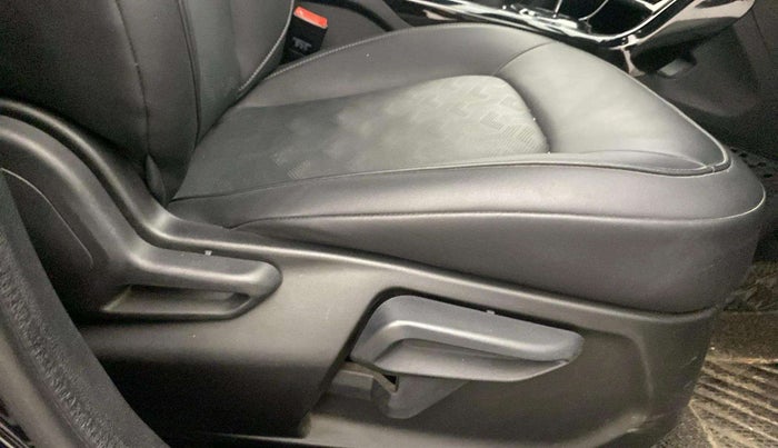 2022 Tata NEXON XZA PLUS (O) DIESEL DARK EDITION, Diesel, Automatic, 44,002 km, Driver Side Adjustment Panel