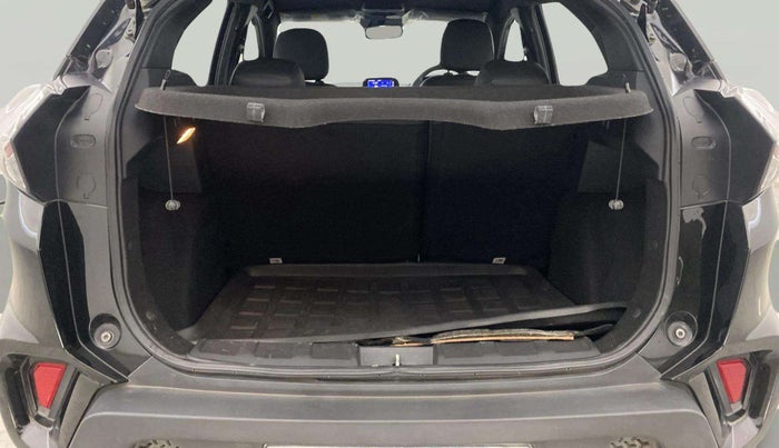 2022 Tata NEXON XZA PLUS (O) DIESEL DARK EDITION, Diesel, Automatic, 44,002 km, Boot Inside
