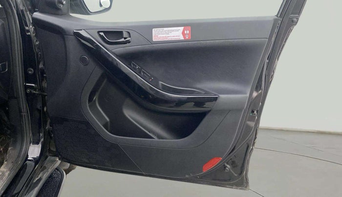 2022 Tata NEXON XZA PLUS (O) DIESEL DARK EDITION, Diesel, Automatic, 44,002 km, Driver Side Door Panels Control