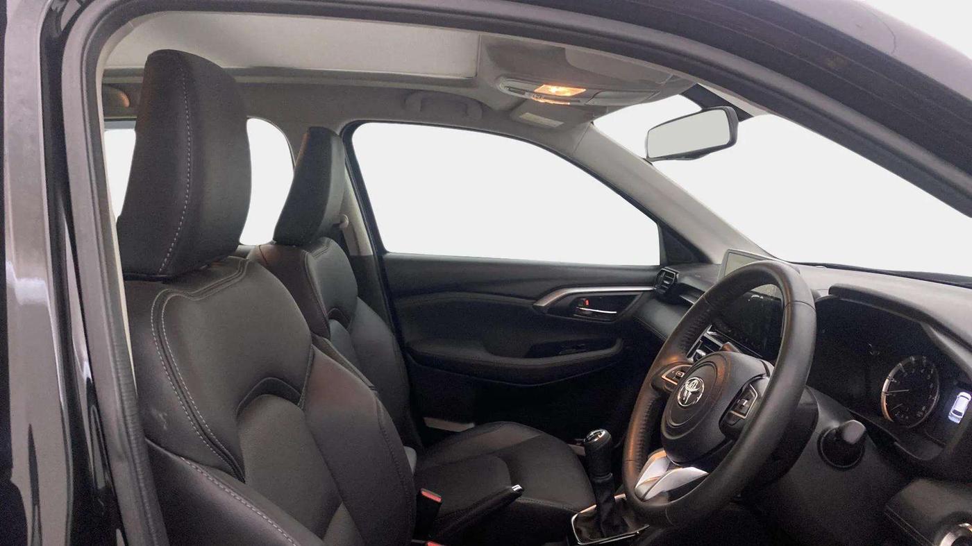 2024 Toyota URBAN CRUISER HYRYDER V NEO DRIVE, Petrol, Manual, 10,399 km, Right Side Front Door Cabin