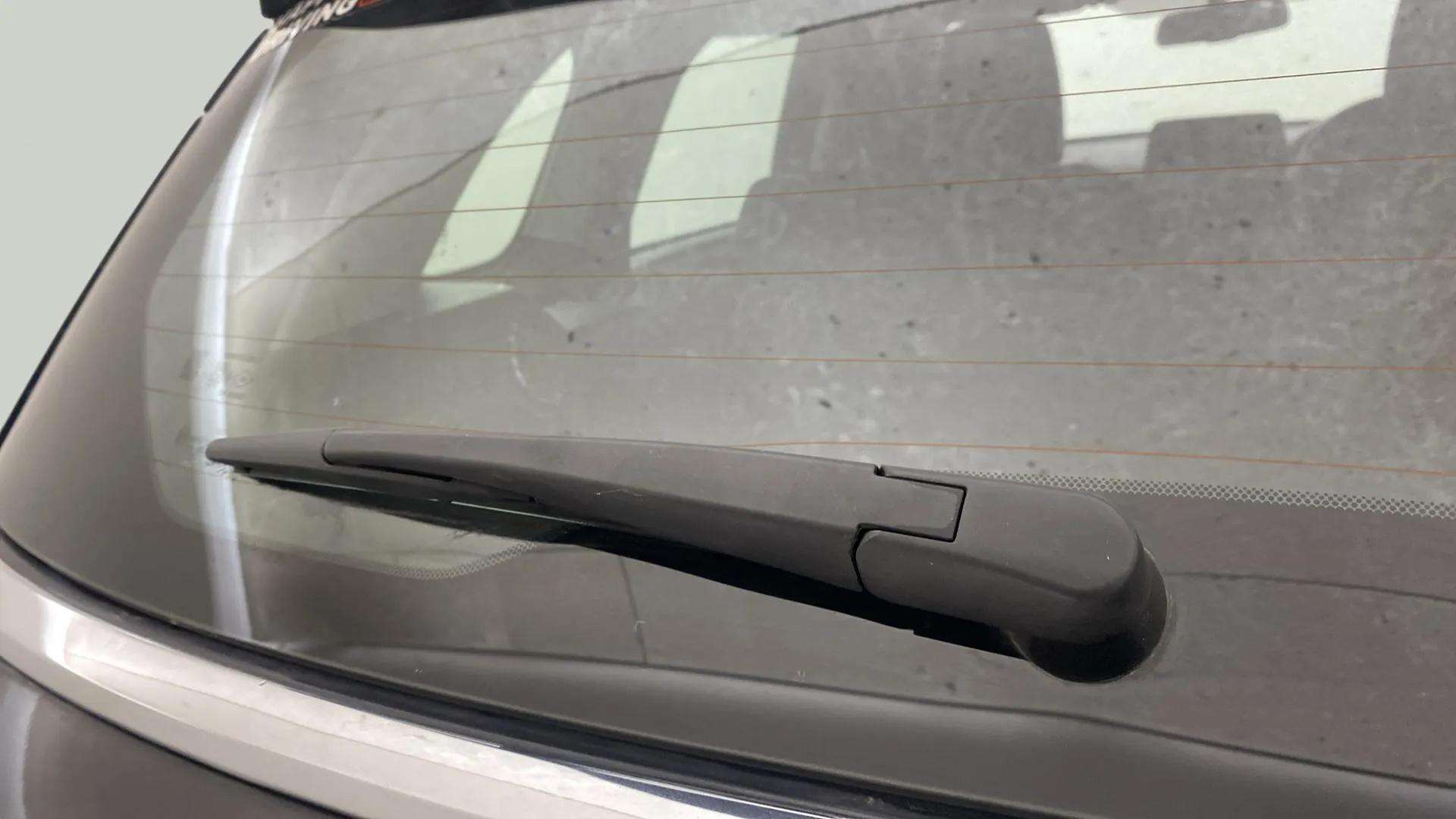 Rear-windshield-wiper-blade-24