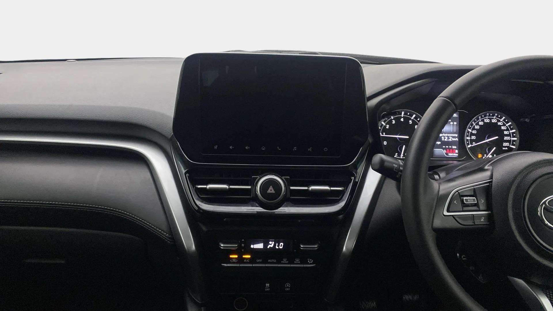 Center-console---infotainment-28