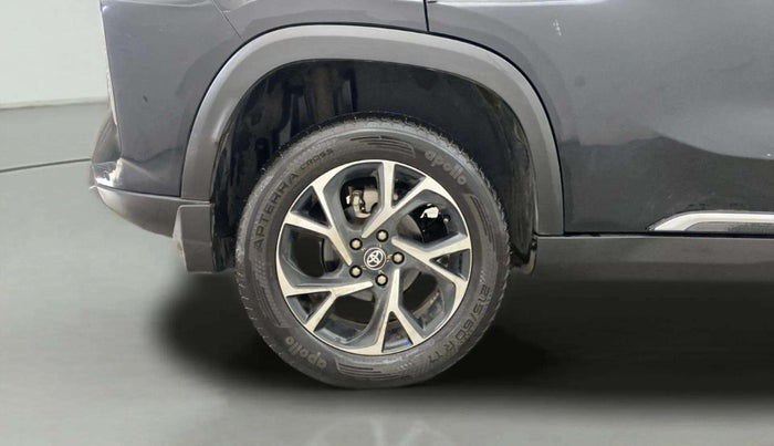 2024 Toyota URBAN CRUISER HYRYDER V HYBRID, Hybrid, Automatic, 10,399 km, Right Rear Wheel