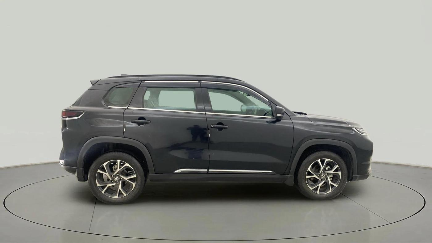 2024 Toyota URBAN CRUISER HYRYDER V NEO DRIVE, Petrol, Manual, 10,399 km, Right Side View