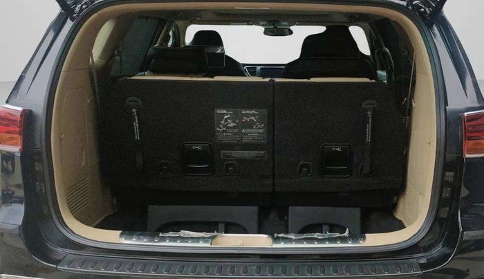 2020 KIA CARNIVAL LIMOUSINE 2.2 7 STR, Diesel, Automatic, 55,839 km, Boot Inside