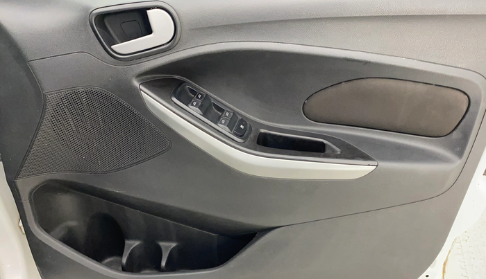 2015 Ford New Figo TITANIUM1.5 DIESEL, Diesel, Manual, 74,751 km, Driver Side Door Panels Control