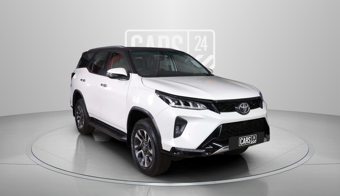 2022 Toyota Fortuner 4X4 AT 2.8 LEGENDER, Diesel, Automatic, 61,622 km, Right Front Diagonal