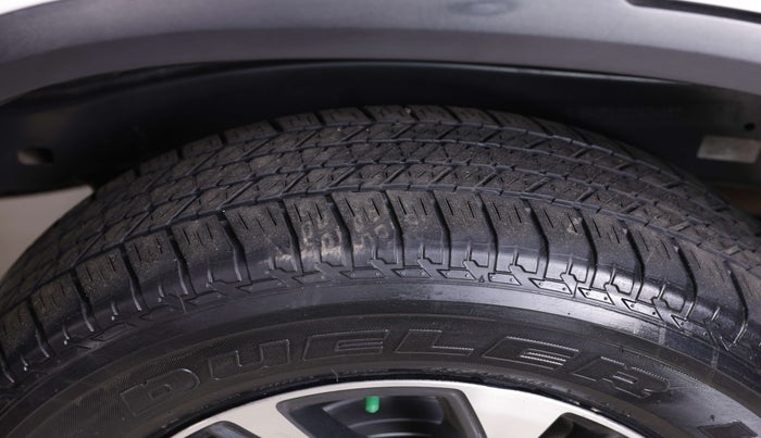 2022 Toyota Fortuner 4X4 AT 2.8 LEGENDER, Diesel, Automatic, 61,622 km, Left Rear Tyre Tread
