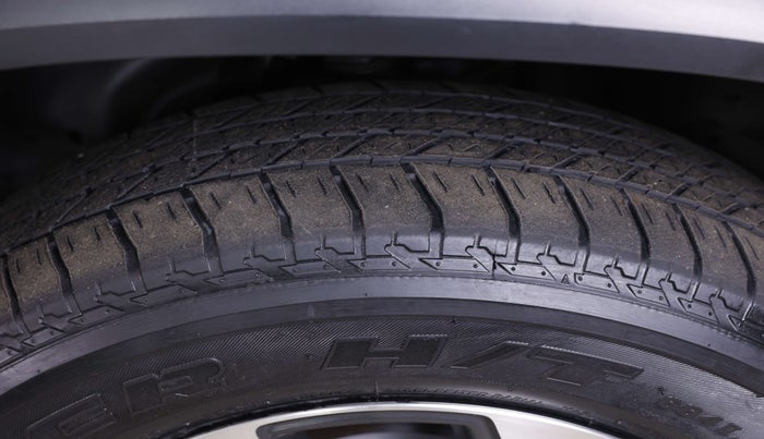2022 Toyota Fortuner 4X4 AT 2.8 LEGENDER, Diesel, Automatic, 61,622 km, Left Front Tyre Tread