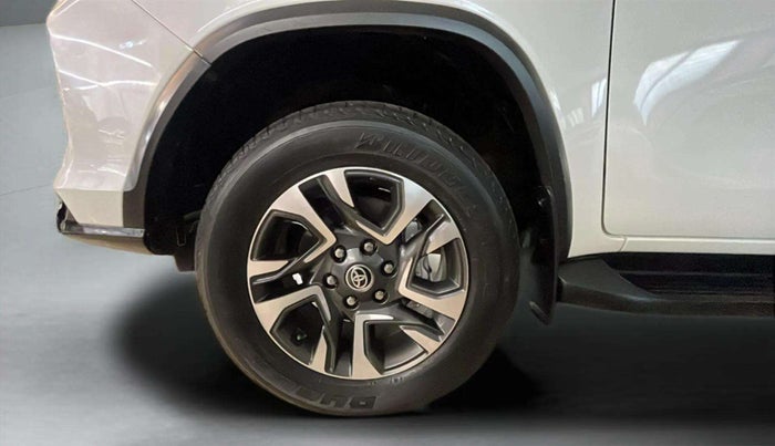 2022 Toyota Fortuner 4X4 AT 2.8 LEGENDER, Diesel, Automatic, 61,622 km, Right Rear Wheel