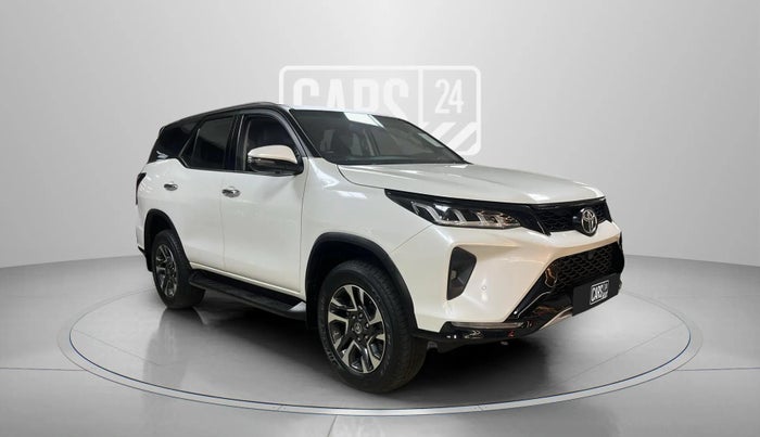 2022 Toyota Fortuner 4X4 AT 2.8 LEGENDER, Diesel, Automatic, 61,622 km, Right Front Diagonal