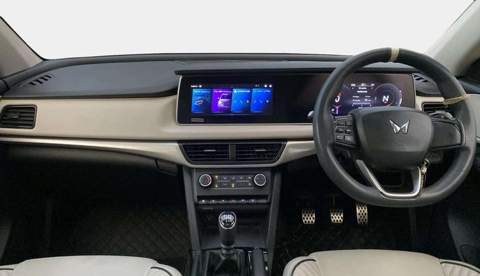 2022 Mahindra XUV700 AX 5 P MT 5 STR, Petrol, Manual, 22,083 km, Dashboard