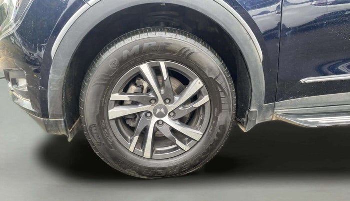 2022 Mahindra XUV700 AX 5 P MT 5 STR, Petrol, Manual, 22,083 km, Left Front Wheel