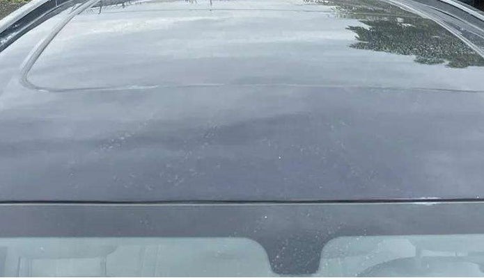 2022 Mahindra XUV700 AX 5 P MT 5 STR, Petrol, Manual, 22,083 km, Moonroof/ Sunroof
