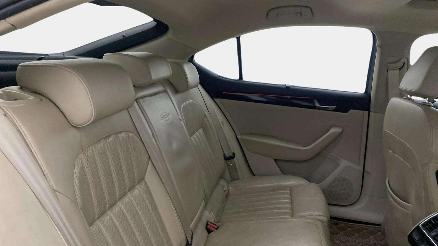 2017 Skoda Superb L&K 1.8 TSI AT, Petrol, Automatic, 54,460 km, Right Side Rear Door Cabin