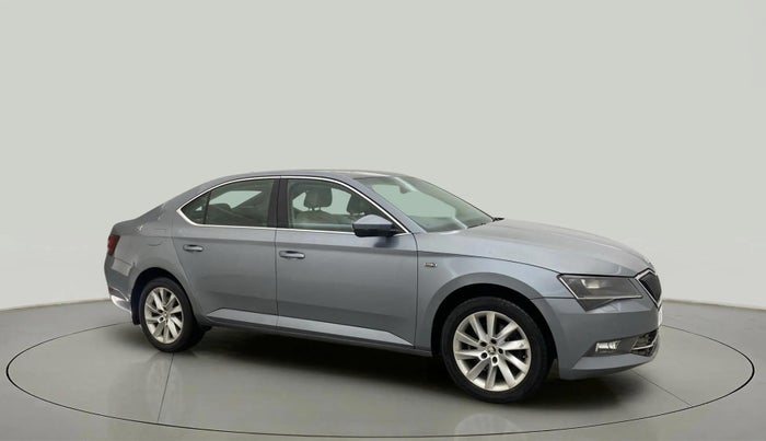 2017 Skoda Superb L&K 1.8 TSI AT, Petrol, Automatic, 54,079 km, Right Front Diagonal