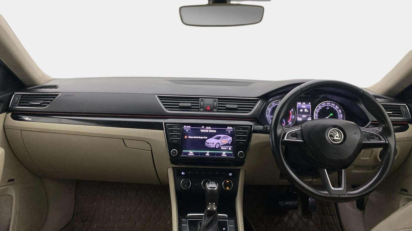 2017 Skoda Superb L&K 1.8 TSI AT, Petrol, Automatic, 54,460 km, Dashboard