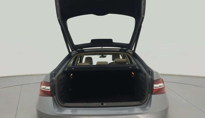 2017 Skoda Superb L&K 1.8 TSI AT, Petrol, Automatic, 54,079 km, Boot Open Zoomed View