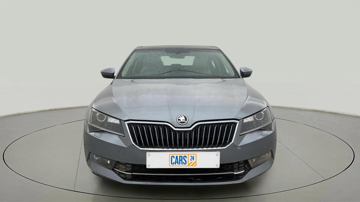 2017 Skoda Superb L&K 1.8 TSI AT, Petrol, Automatic, 54,460 km, Front