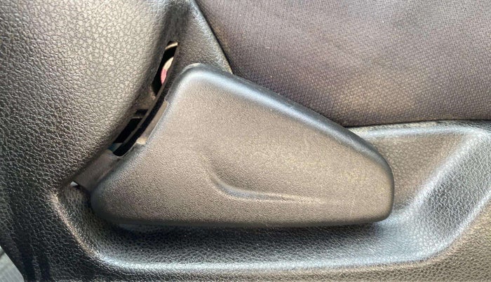 2022 Renault Kwid CLIMBER MT 1.0, Petrol, Manual, 9,931 km, Driver Side Adjustment Panel