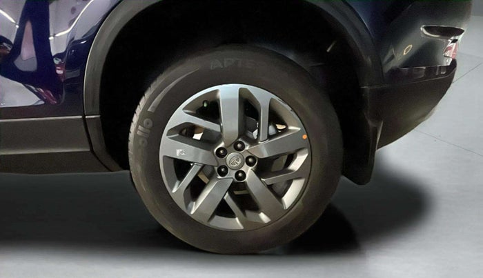 2021 Tata Safari XT PLUS, Diesel, Manual, 64,894 km, Left Rear Wheel