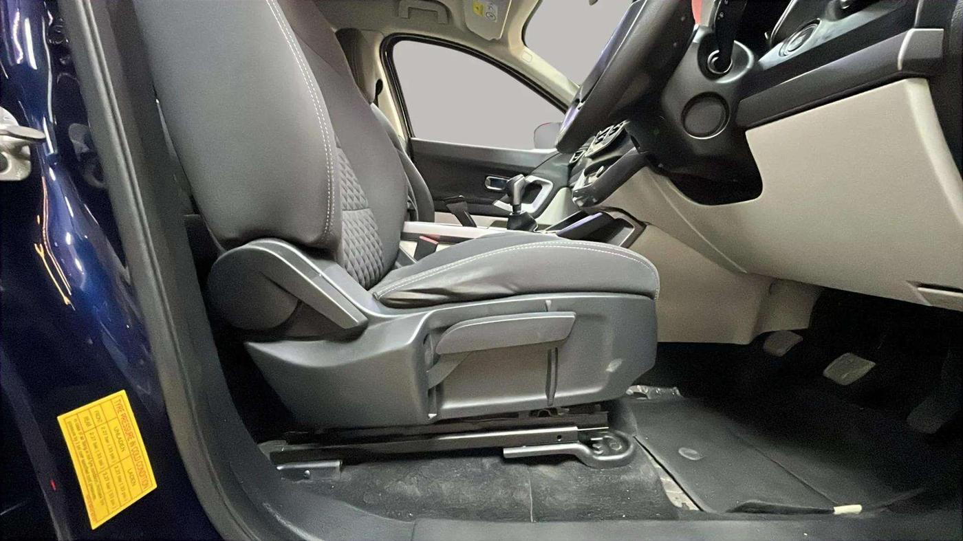 2021 Tata Safari XT PLUS, Diesel, Manual, 64,894 km, Driver Side Adjustment Panel