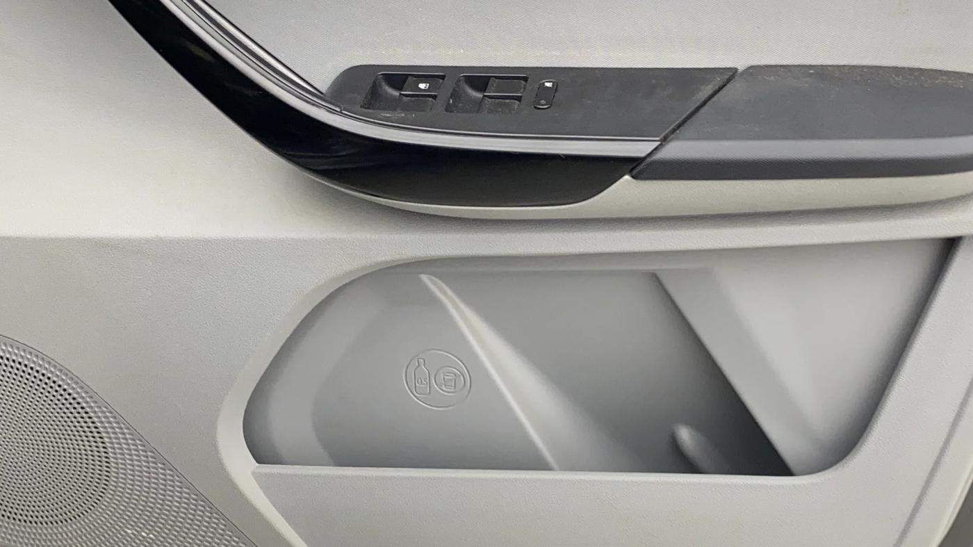 2020 Tata Tiago XZ PETROL, Petrol, Manual, 34,471 km, Driver Side Door Panels Control